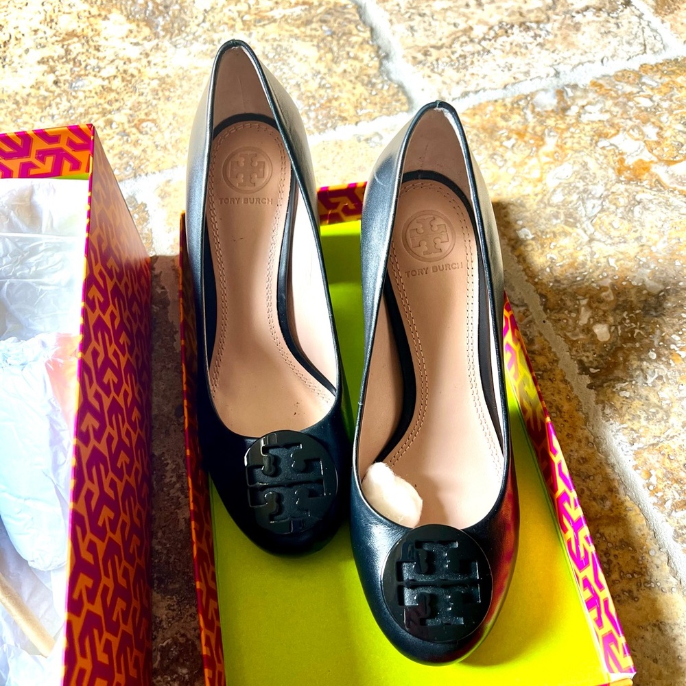 Tory Burch Heel Size: 7
